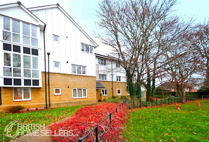 2 Bedroom Apartment For Sale In Squirrels Close, Swanley, Kent, BR8