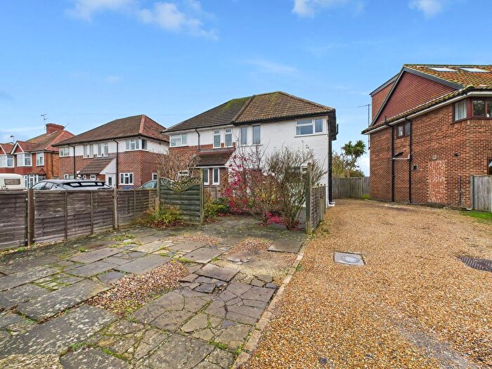 3 Bedroom Semi-detached House For Sale In Terringes Avenue, Worthing, BN13