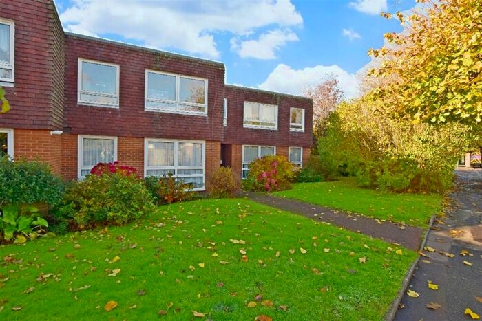 2 Bedroom Flat To Rent In Kyoto Court, Bognor Regis, PO21