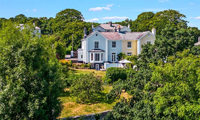 6 Bedroom Semi-Detached House For Sale In Watts Road, Tavistock, Devon, PL19