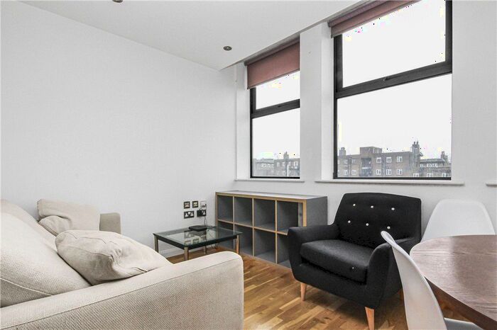 1 Bedroom Flat To Rent In Streatham High Road, London, SW16