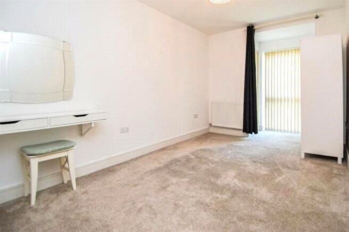 2 Bedroom Flat To Rent In Cofton Park Close, Rednal, Birmingham, West Midlands, B45