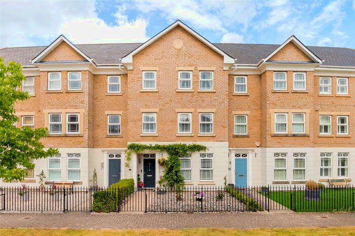 5 Bedroom Town House To Rent In Drifters Drive, Deepcut, Camberley, Surrey, GU16