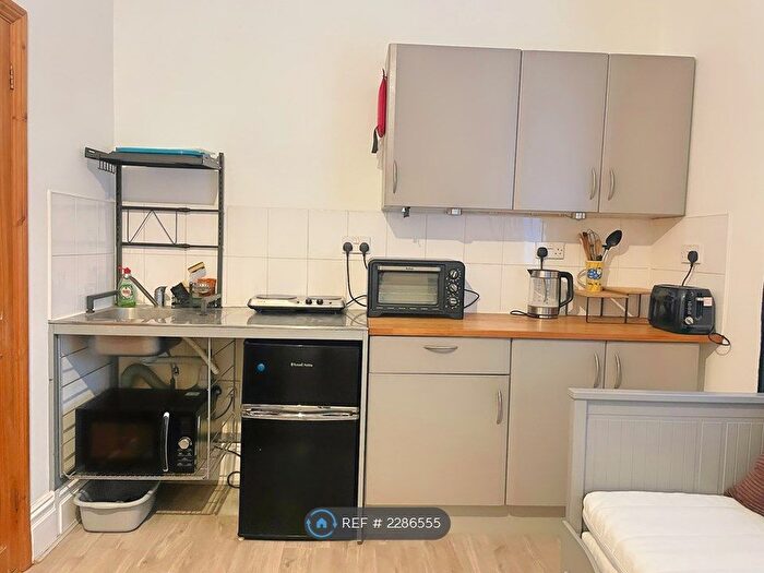 Studio To Rent In Stamshaw Road, Portsmouth, PO2