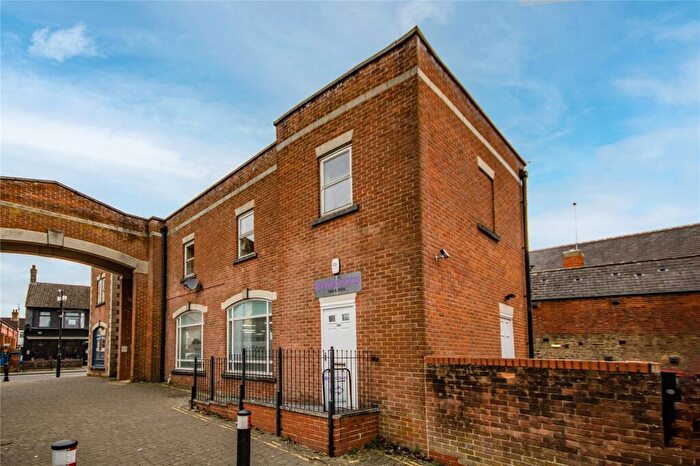 1 Bedroom Apartment To Rent In Godwin Court, Old Town, Swindon, Wiltshire, SN1