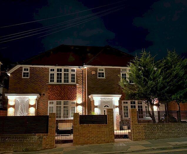 3 Bedroom Property To Rent In Lansdowne Road, Hove, BN3