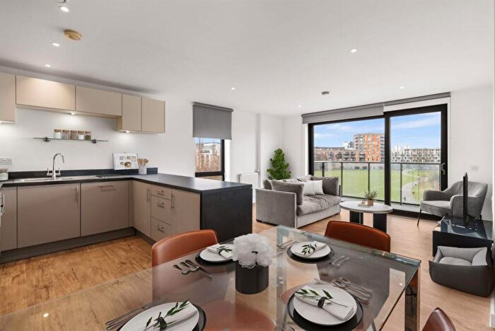 2 Bedroom Flat To Rent In Fizzy Poplar, Lindfield Street, Poplar, E14