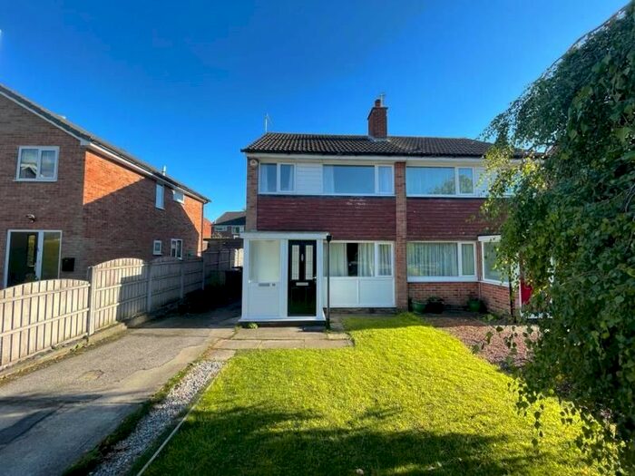 3 Bedroom Semi-Detached House To Rent In Birkdale Walk, Alwoodley, LS17