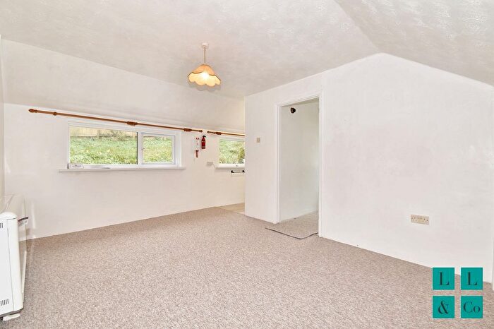 2 Bedroom Bungalow To Rent In Church Road, Mabe Burnthouse, TR10
