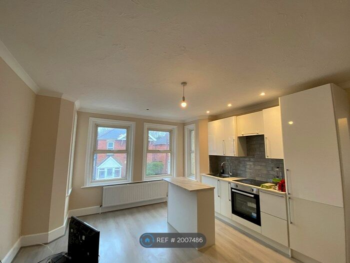2 Bedroom Flat To Rent In Moordown, Bournemouth, BH9