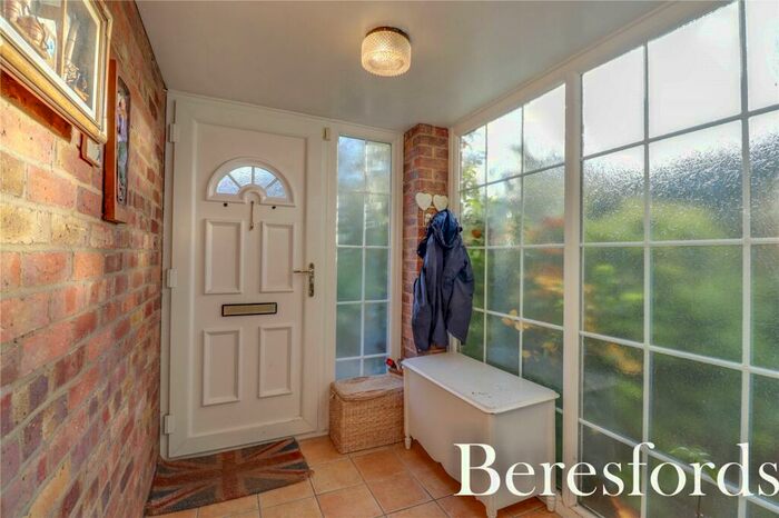 4 Bedroom Detached House For Sale In Glanmead, Shenfield, CM15