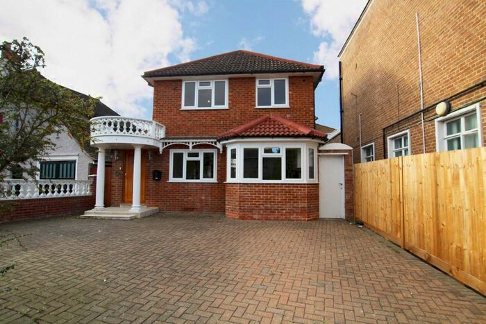4 Bedroom Detached House To Rent In Sandal Road, New Malden KT3