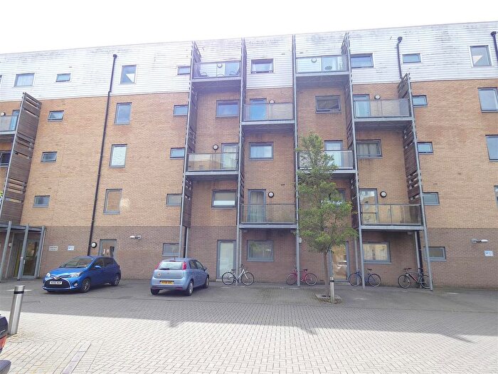 2 Bedroom Flat To Rent In Bailey House, Cambridge, CB1