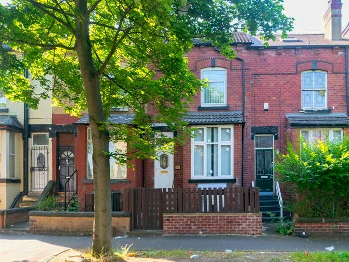 5 Bedroom Terraced House To Rent In Coldcotes Avenue, Leeds, LS9