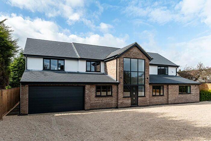 5 Bedroom Detached House To Rent In Waltham Road, NG15