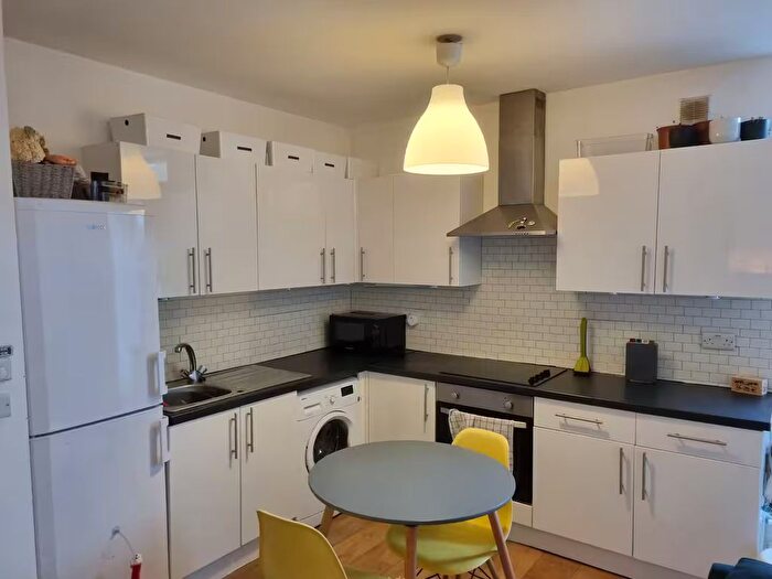 1 Bedroom Flat To Rent In Hanley Road, London, N4