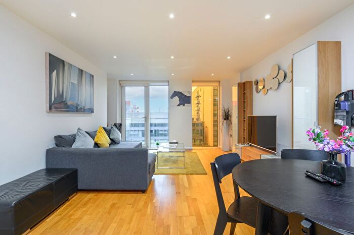 2 Bedroom Flat To Rent In Ability Place, Millharbour, E14