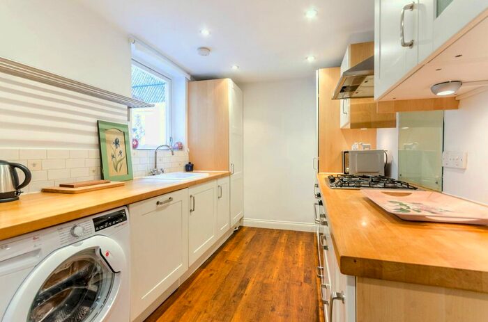1 Bedroom Flat To Rent In Ifield Road, Chelsea, London, SW10