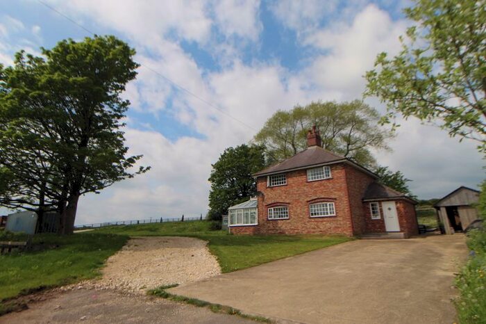 3 Bedroom Detached House For Sale In Weaverthorpe, Malton, YO17