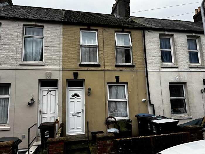 Terraced House For Sale In Edred Road, Dover, CT17