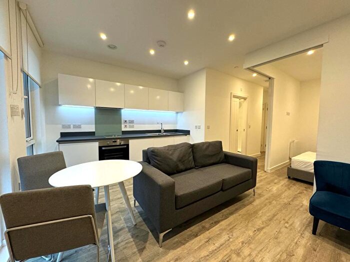 Apartment To Rent In Kings Road, Reading, RG1