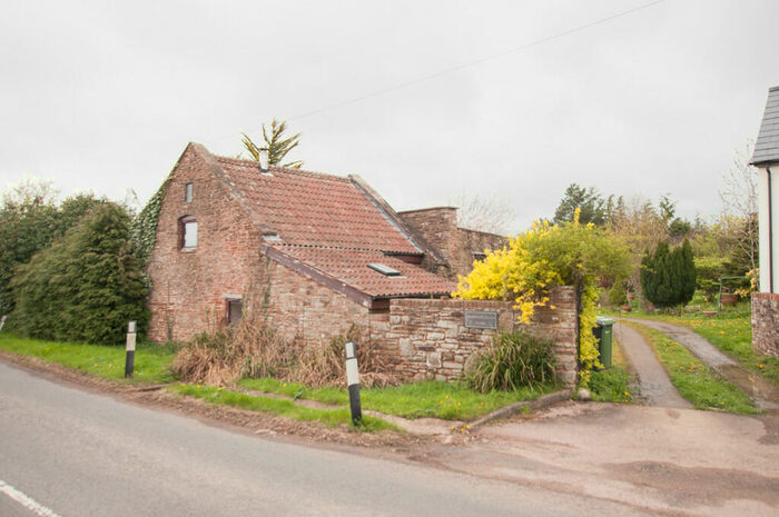 1 Bedroom Barn Conversion For Sale In Broad Oak, Hereford, HR2