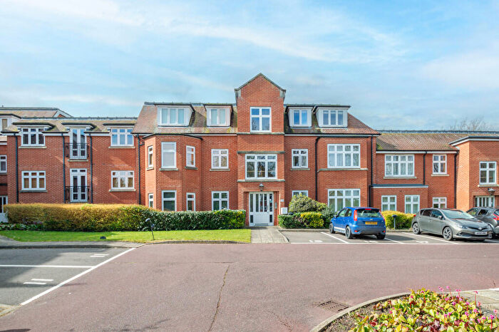 2 Bedroom Apartment To Rent In Newmarket, Suffolk, CB8