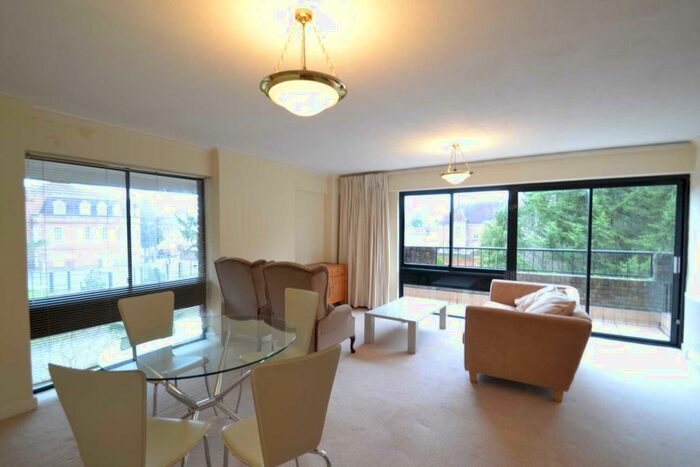 2 Bedroom Apartment To Rent In Church Street, Epsom, KT17