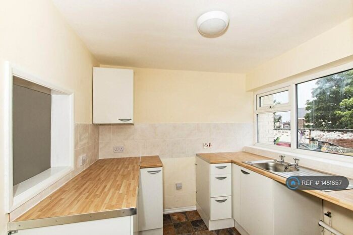 3 Bedroom Flat To Rent In Stella Precinct Seaforth Road, Liverpool, L21