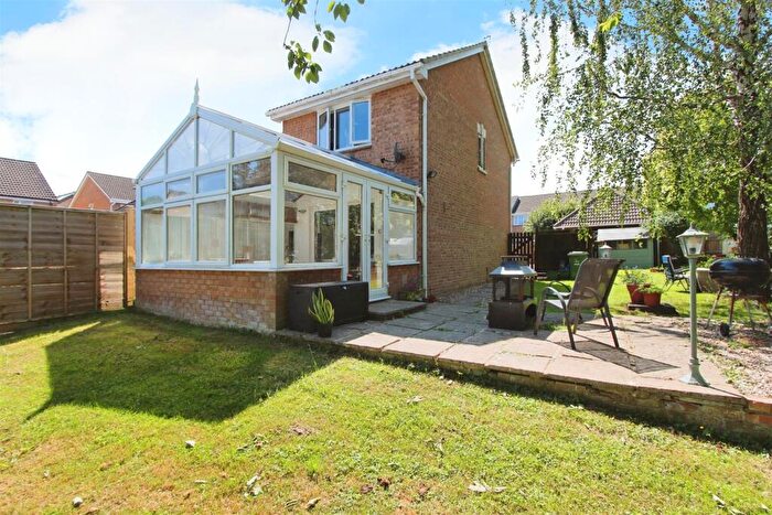 2 Bedroom House To Rent In Constable Close, Keynsham, Bristol, BS31