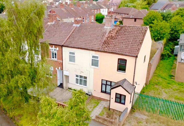 3 Bedroom End Of Terrace House For Sale In Kettering Road, Rothwell, NN14