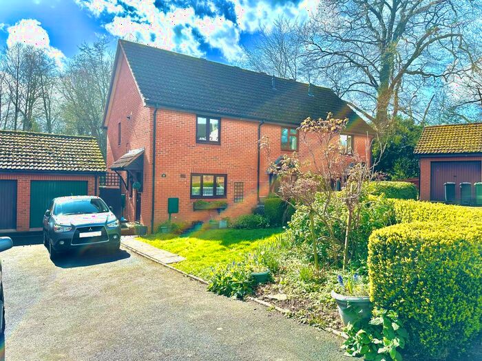 3 Bedroom End Terrace House To Rent In Westholme Road, Hereford, HR2