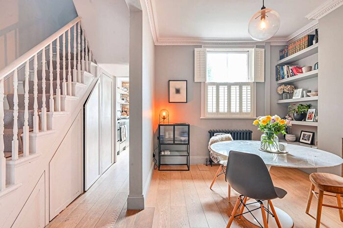 2 Bedroom Flat To Rent In Berrymede Road, Chiswick, W4