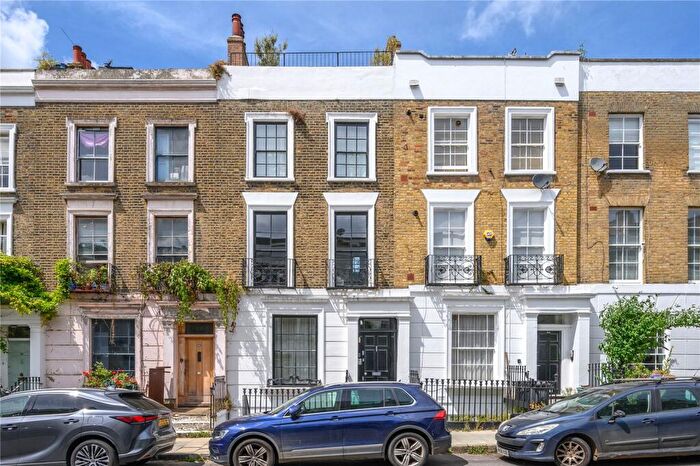 3 Bedroom Terraced House For Sale In Huntingdon Street, London, N1