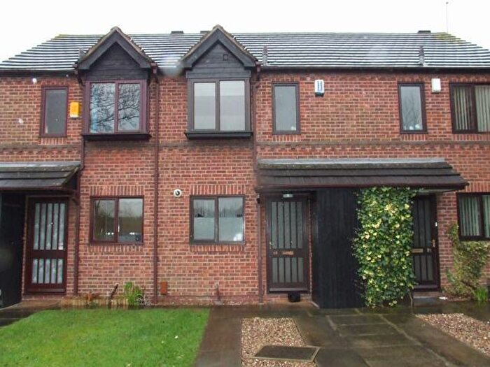 2 Bedroom Town House To Rent In Old Chester Road, Chester Green, Derby, DE1