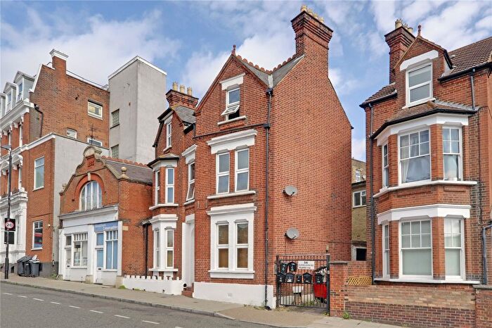 1 Bedroom Flat To Rent In Gleneldon Road, London, SW16