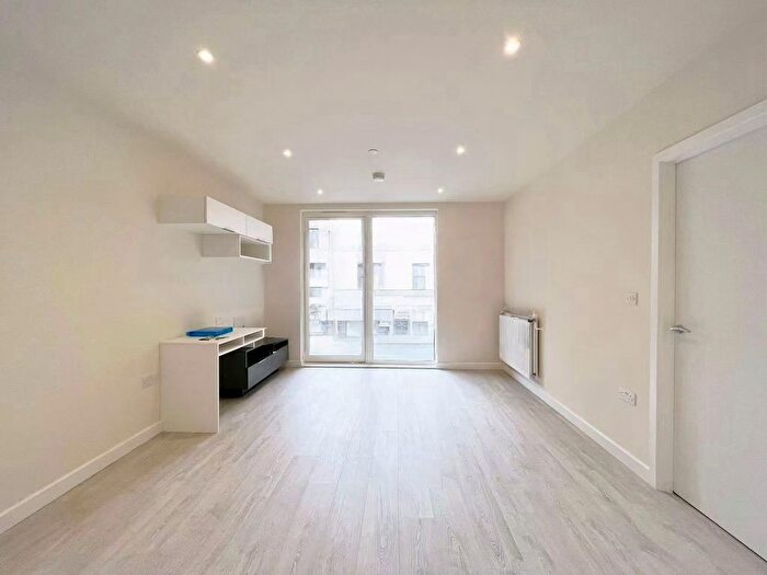 1 Bedroom Flat To Rent In Harrow View, Harrow, HA1