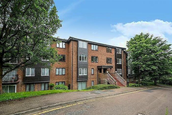 1 Bedroom Flat To Rent In Steep Hill, Croydon, CR0