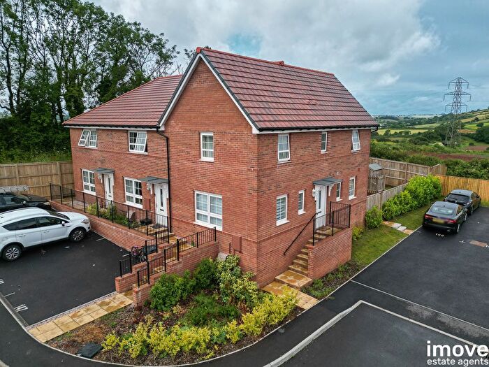 3 Bedroom End Of Terrace House For Sale In Blackberry Close, Paignton, TQ4