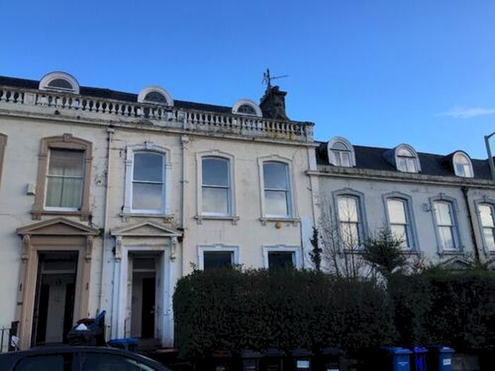 2 Bedroom Flat To Rent In Windsor Street, Dundee, DD2