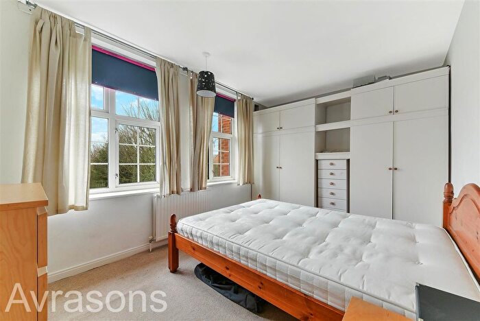 2 Bedroom Flat To Rent In Leigham Court Road, Streatham, London, SW16