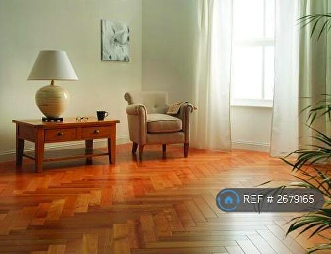 2 Bedroom Maisonette To Rent In Elmfield Way, South Croydon, CR2