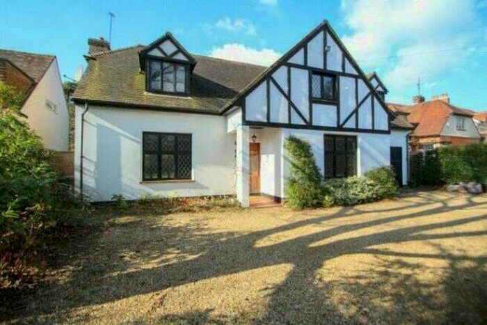 5 Bedroom Property To Rent In Grange Road, Camberley, GU15