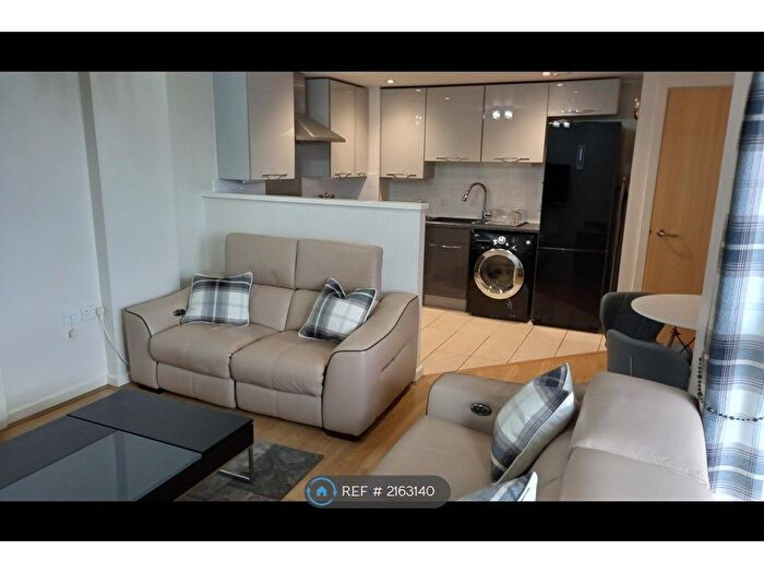 2 Bedroom Flat To Rent In Forest Lane, London, E15