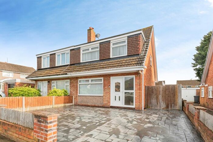 3 Bedroom Semi Detached House For Sale In Tarporley Close, Oxton, Prenton, CH43