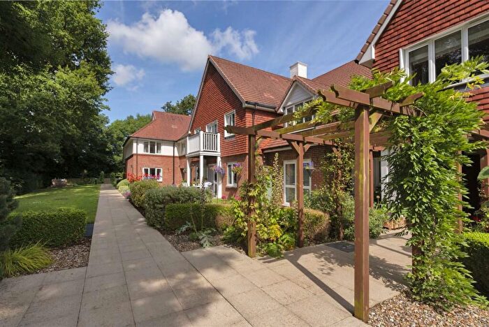 3 Bedroom Property For Sale In Rookery Court, Marden, Tonbridge, TN12