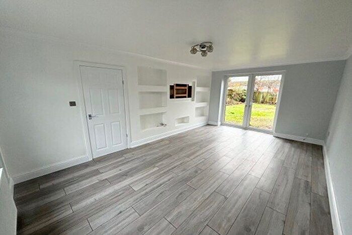 3 Bedroom Terraced House To Rent In Hawkins Road, Neston, CH64