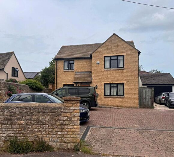 3 Bedroom Detached House For Sale In Station Road, Bishops Cleeve, Cheltenham, Gloucestershire, GL52