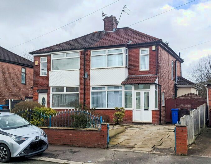 3 Bedroom Semi-Detached House To Rent In St Margarets Road, Chadderton, M40