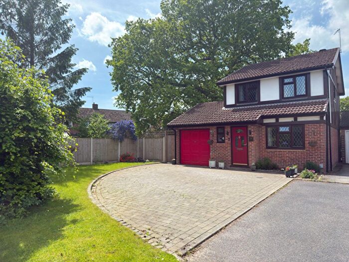 3 Bedroom Detached House For Sale In Redstart Close, Spondon, Derby, DE21